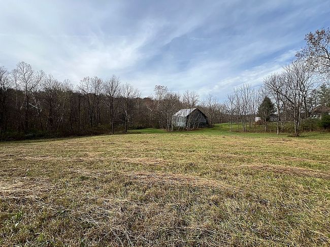 Additional photo 3 of property located at 6825 Hulse Ln Se