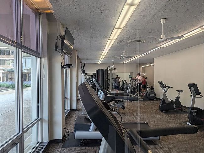 Additional photo 2 of property located at 1460 N Sandburg Ter Apt 2304