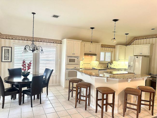 Additional photo 1 of property located at 4605 Skyline Dr