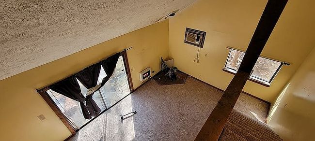 Photo of 587 Crabapple Dr, Howard, OH