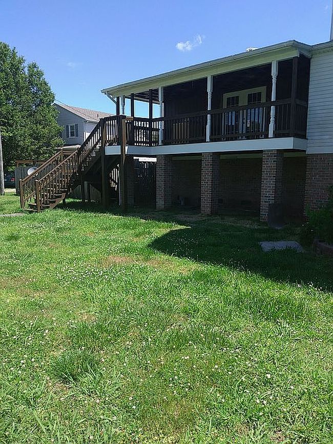 Photo of 803 Beach Rd, Hampton, VA