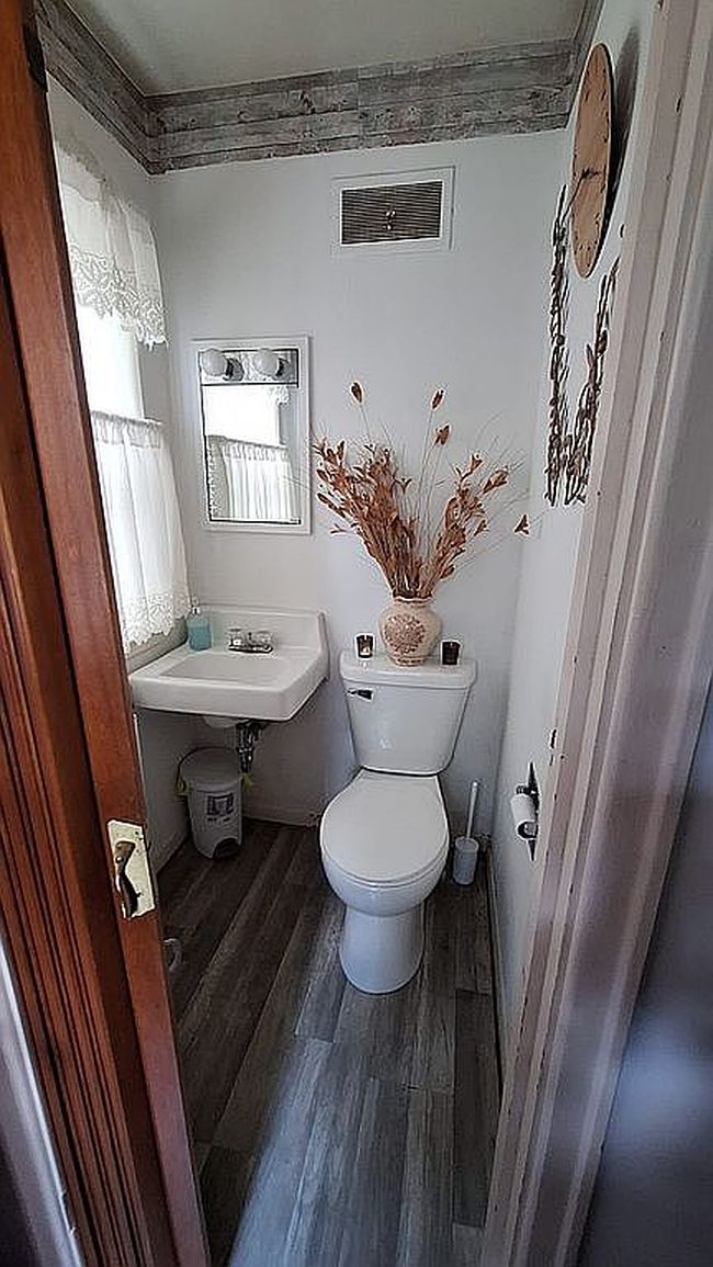 Image of 302 Bissell St