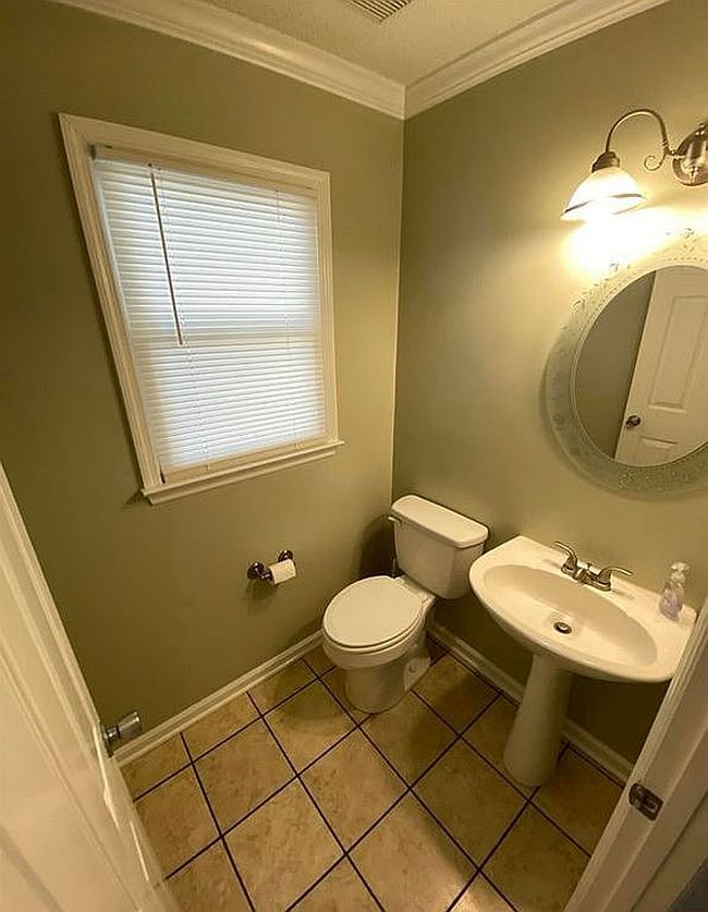 Image of 104 Tanglewood Dr