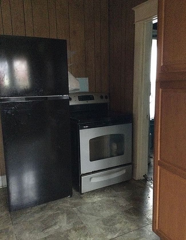 Image of 264 Broadway St