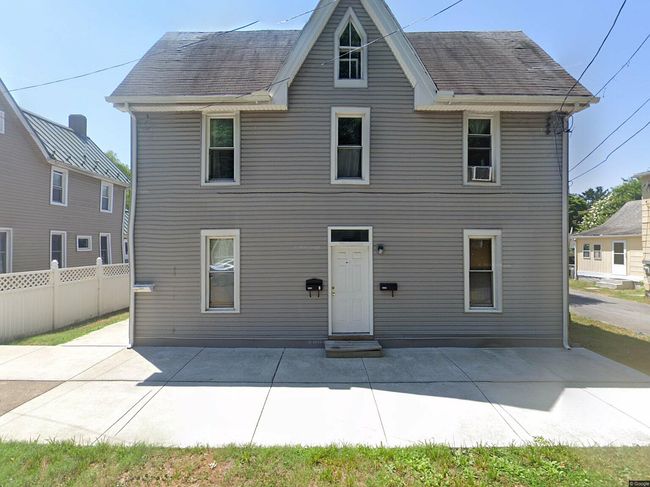 Photo of 213 S Walnut St