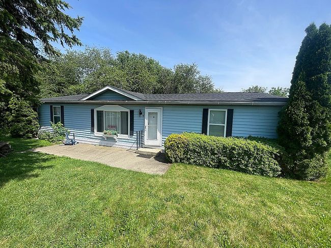 Photo of 6149 Snyders Church Rd Trailer 34, Bath, PA
