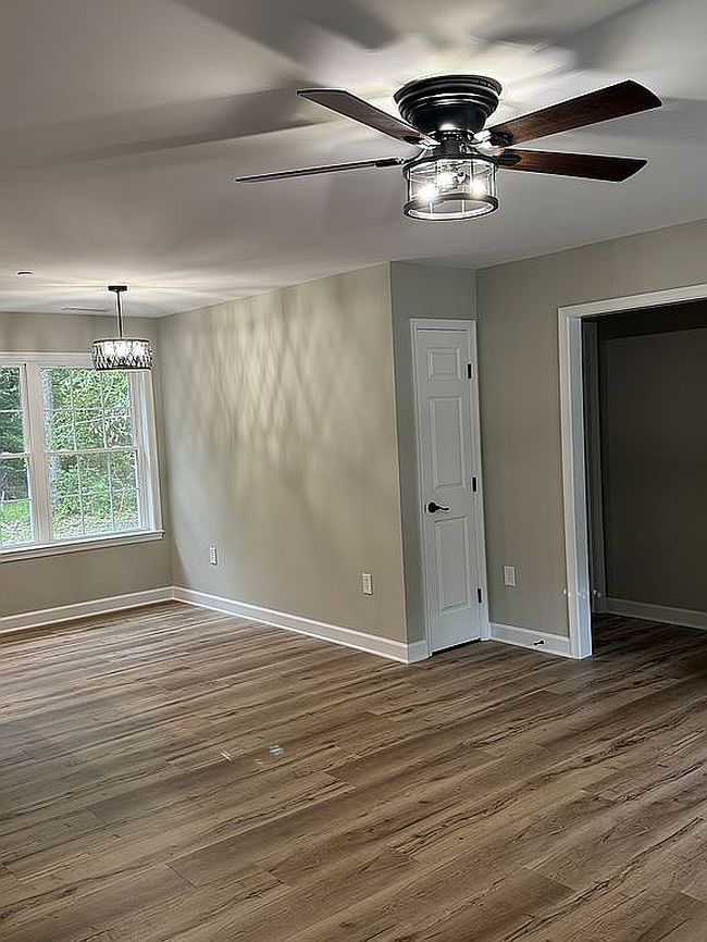 Photo of 3867 Walt Thomas Dr, Crisfield, MD