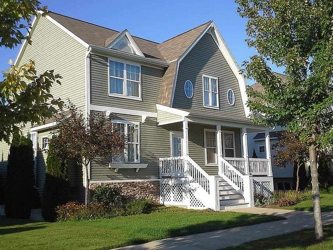 Image of 573 Brownstone St