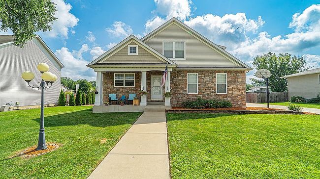 Photo of 2141 Larchwood Ave, Chesterton, IN