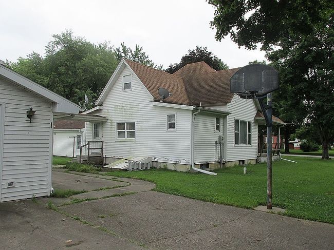 Photo of 530 Washington St, Wapello, IA