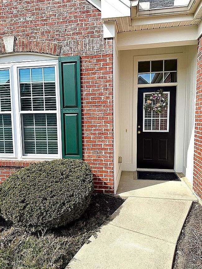 Image of 5808 Bunkers Ave