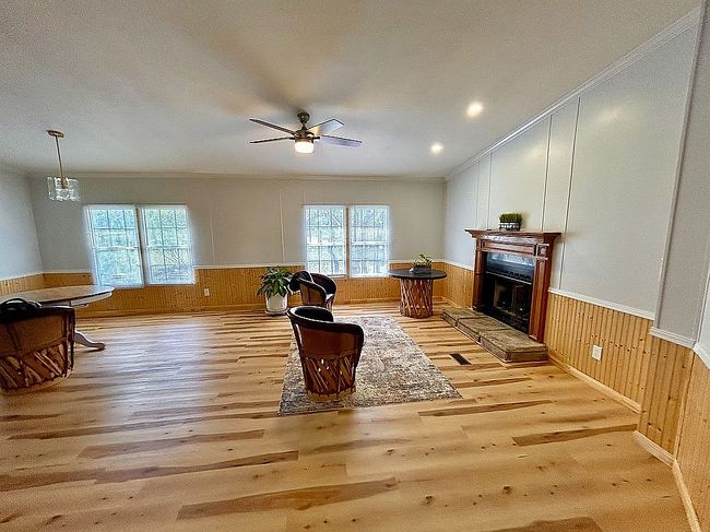 Photo of 9923 County Road 5735, Castroville, TX