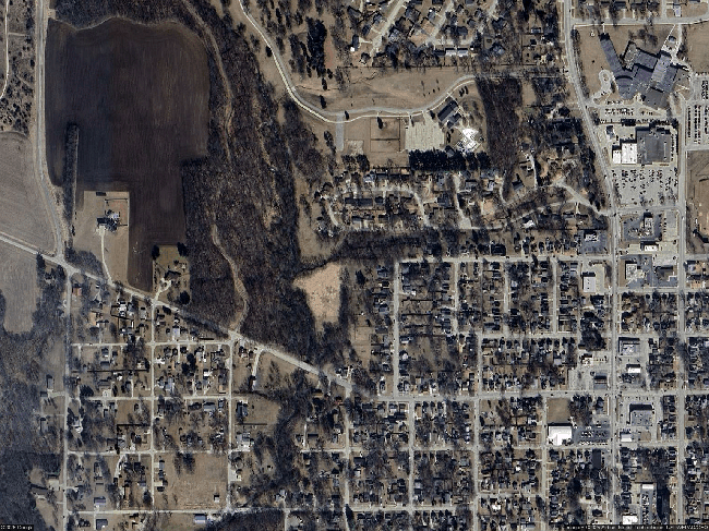Photo of 805 W Pine St, Canton, IL