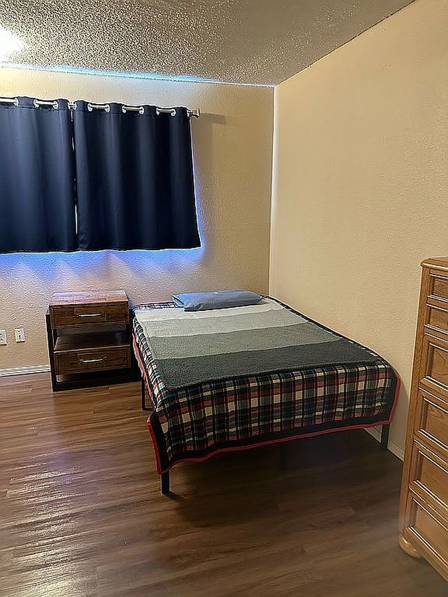 Photo of 3621 Brush Creek Dr, Lawrence, KS