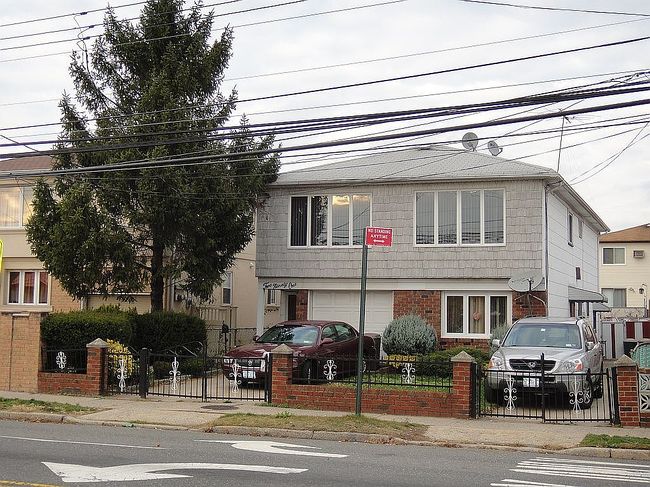 Photo of 291 Midland Ave