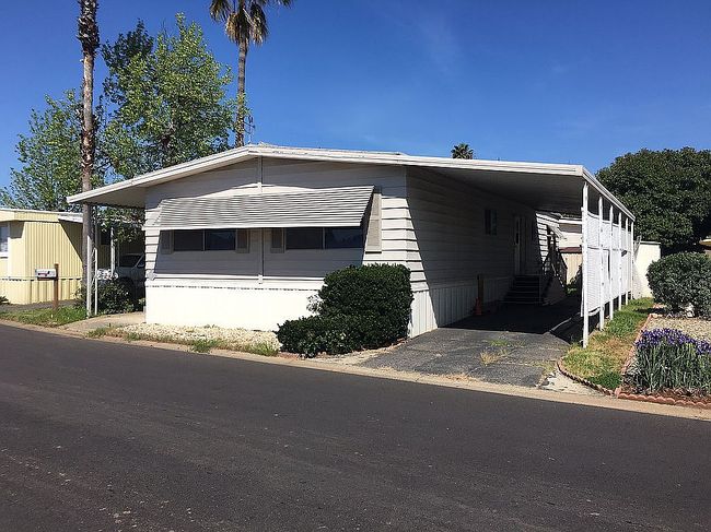 Photo of 10035 Mills Station Rd Spc 5, Sacramento, CA