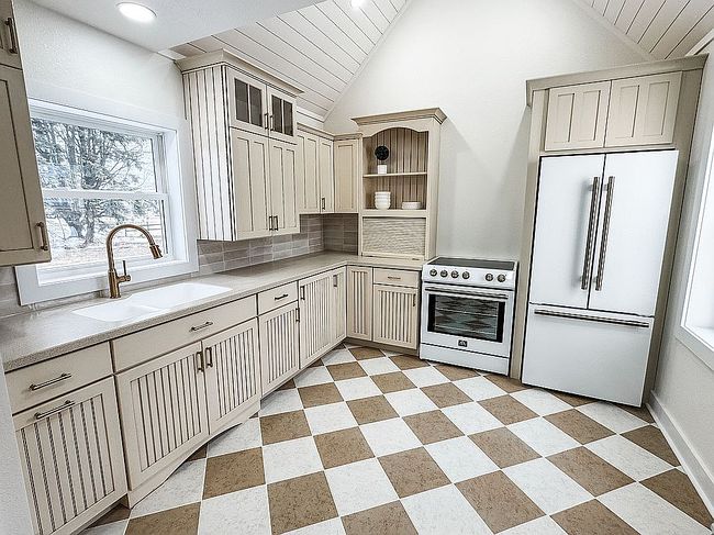 Image of 107 8th Ave Nw