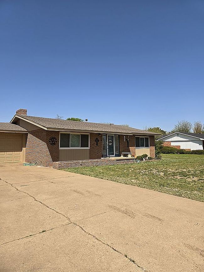 402 E Lincoln St, Hollis, OK