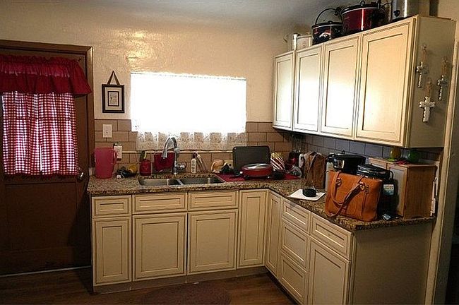 Image of 622 S Esperanza St