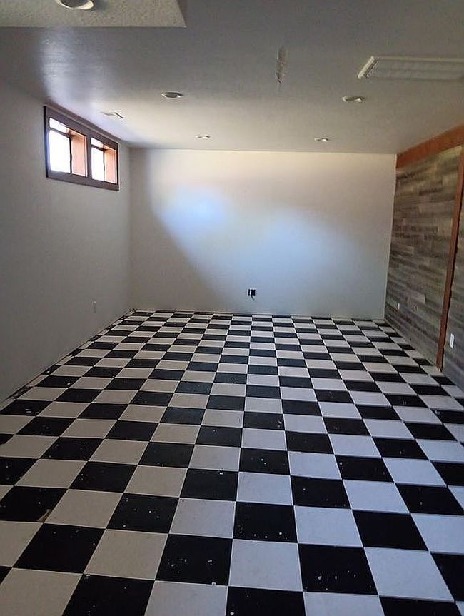 Additional photo 2 of property located at 516 S Cave Ave