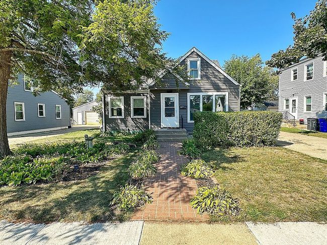 Preview of property located at 2048 Franklin Ave Ne
