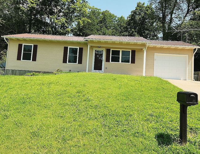 Photo of 914 Jessica St, Jackson, MO