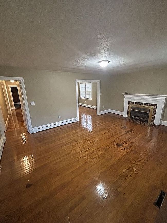 Image of 190 Main St #T