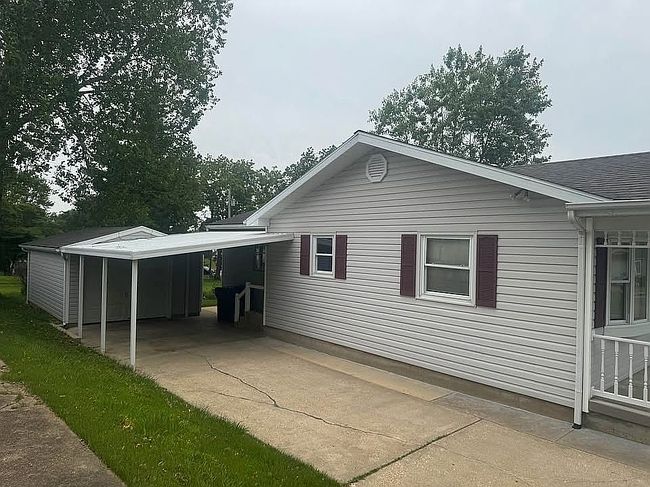 Image of 132 Linn Dr