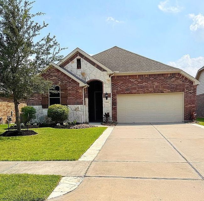 Photo of 3040 Monticello Pines Ln, League City, TX