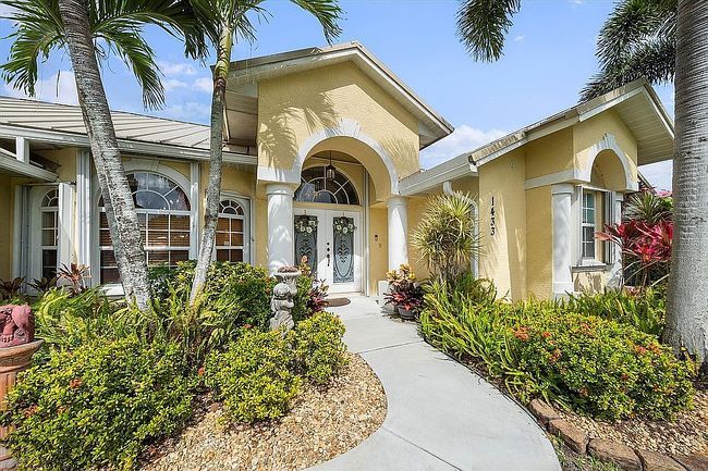 Image of 1433 Sw Devera Ave