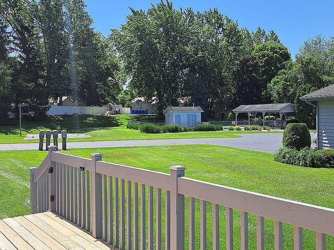 Image of 292 Country Club Dr