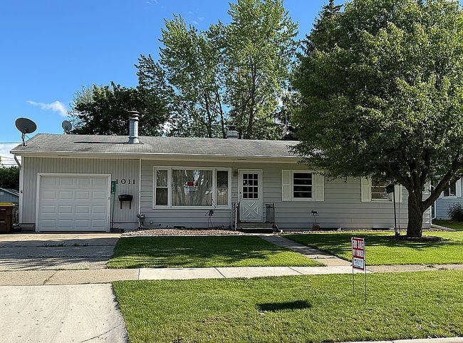 Image of 1011 Iowa St