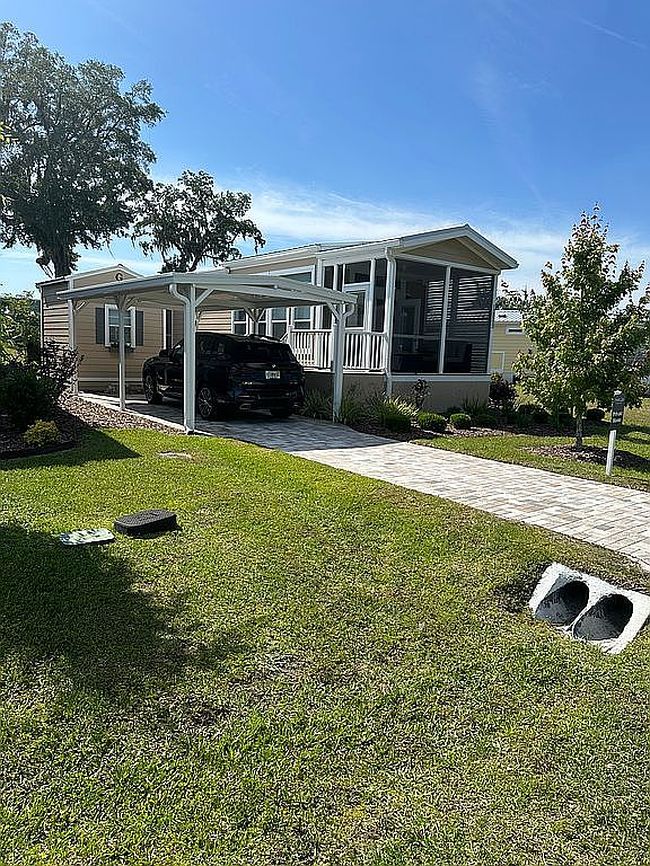 Photo of 12059 Lakeshore Way
