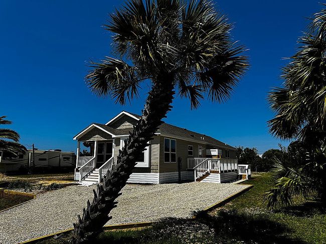 Image of 227 Bay St