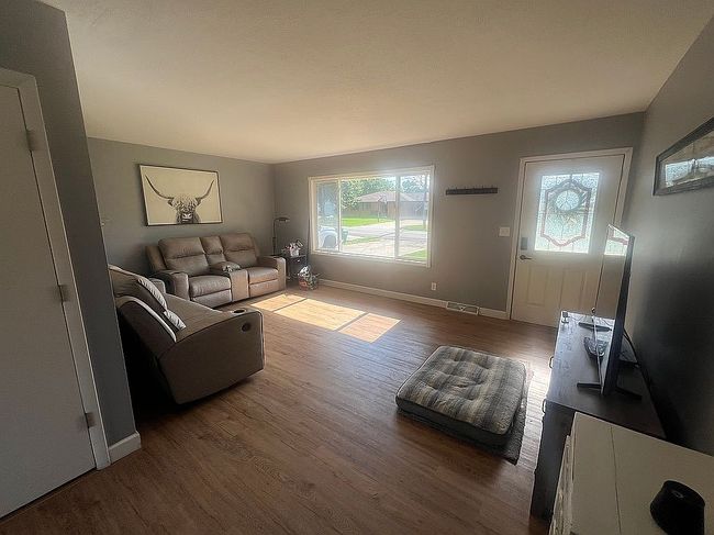 Photo of 6675 Nw 5th St, Des Moines, IA