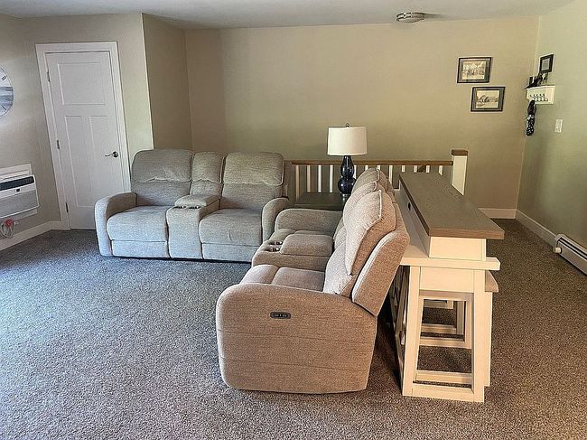 Image of 32 Deanna Dr