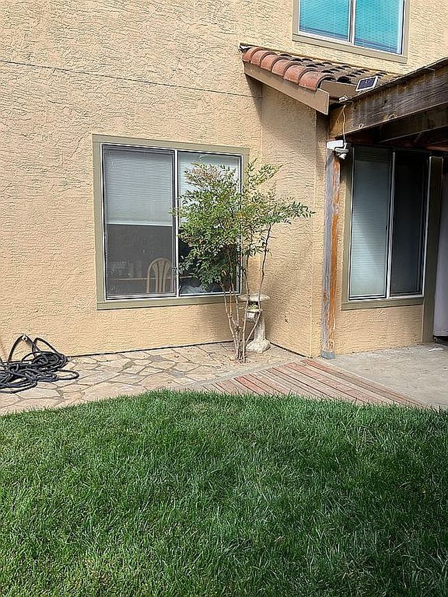 Photo of 1258 De Cunha Ct, Salinas, CA
