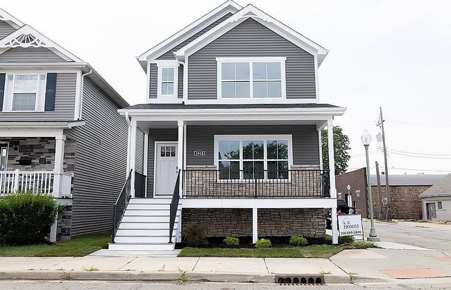 Photo of 1928 New York Ave, Whiting, IN