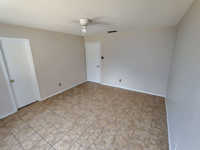 Photo of 1617 Denmark Ln, Laredo, TX