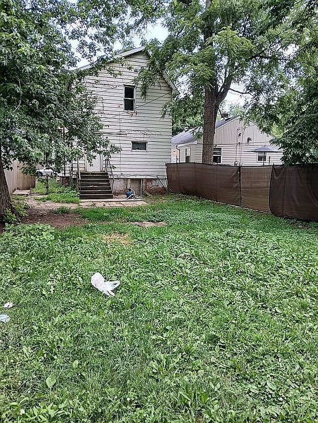Photo of 664 W Lexington Ave, Elkhart, IN