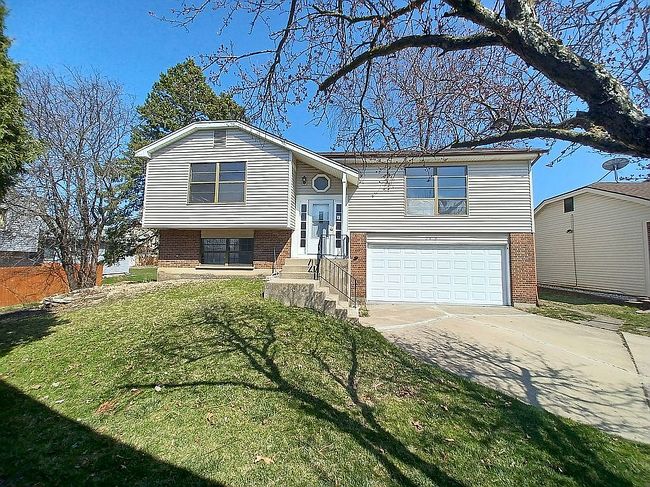 Photo of 2019 Williamsburg Dr