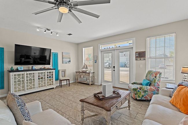 Image of 5910 Beach Dr