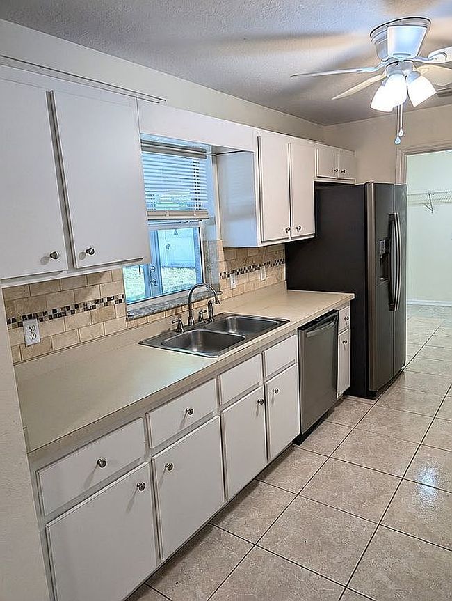 Image of 26 Hemlock Terrace Dr