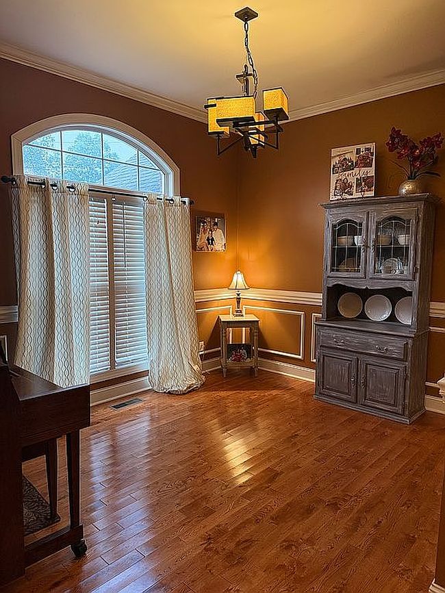 Image of 2451 Cedar Ridge Cir