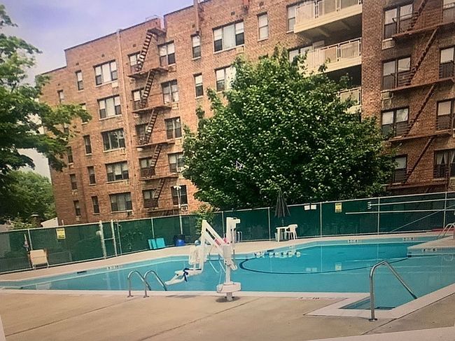 Photo of 555 Bronx River Rd Apt 5E, Yonkers, NY