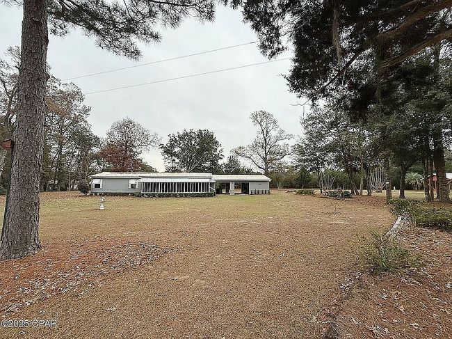 Photo of 6511 Blue Springs Rd, Grand Ridge, FL