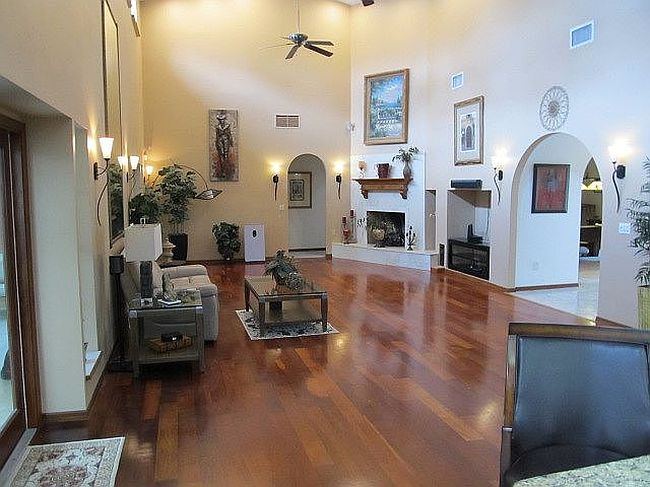 Image of 908 Pelican Bay Dr