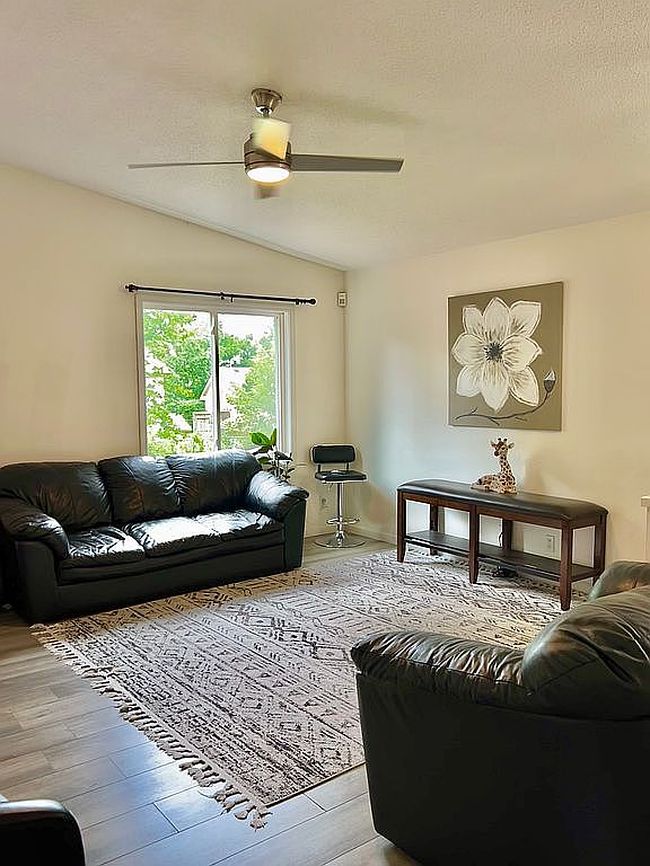 Additional photo 1 of property located at 10114 W Carr St