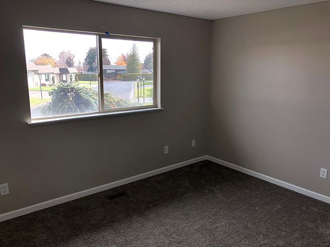 Image of 100 Avenue 60 #13
