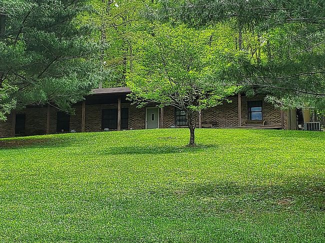 Image of 305 Halcomb Dr